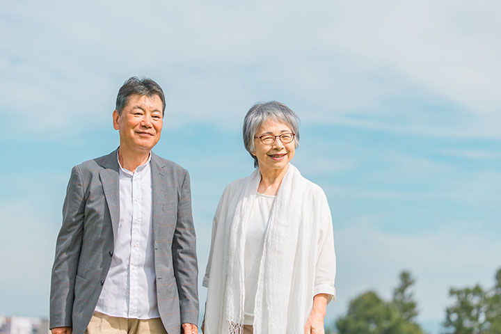 インプラント治療の老後の生活を見据えたメリット・デメリットをわかりやすく解説